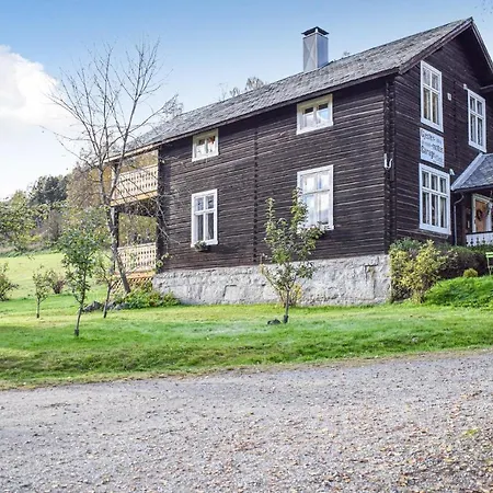 Karhuset 1